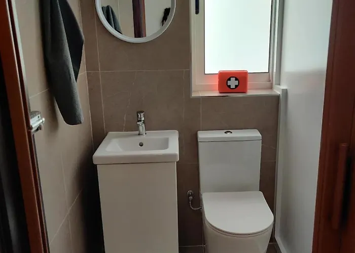 4 Bedroom 5 Mins Away From And Amenities Apartamento *